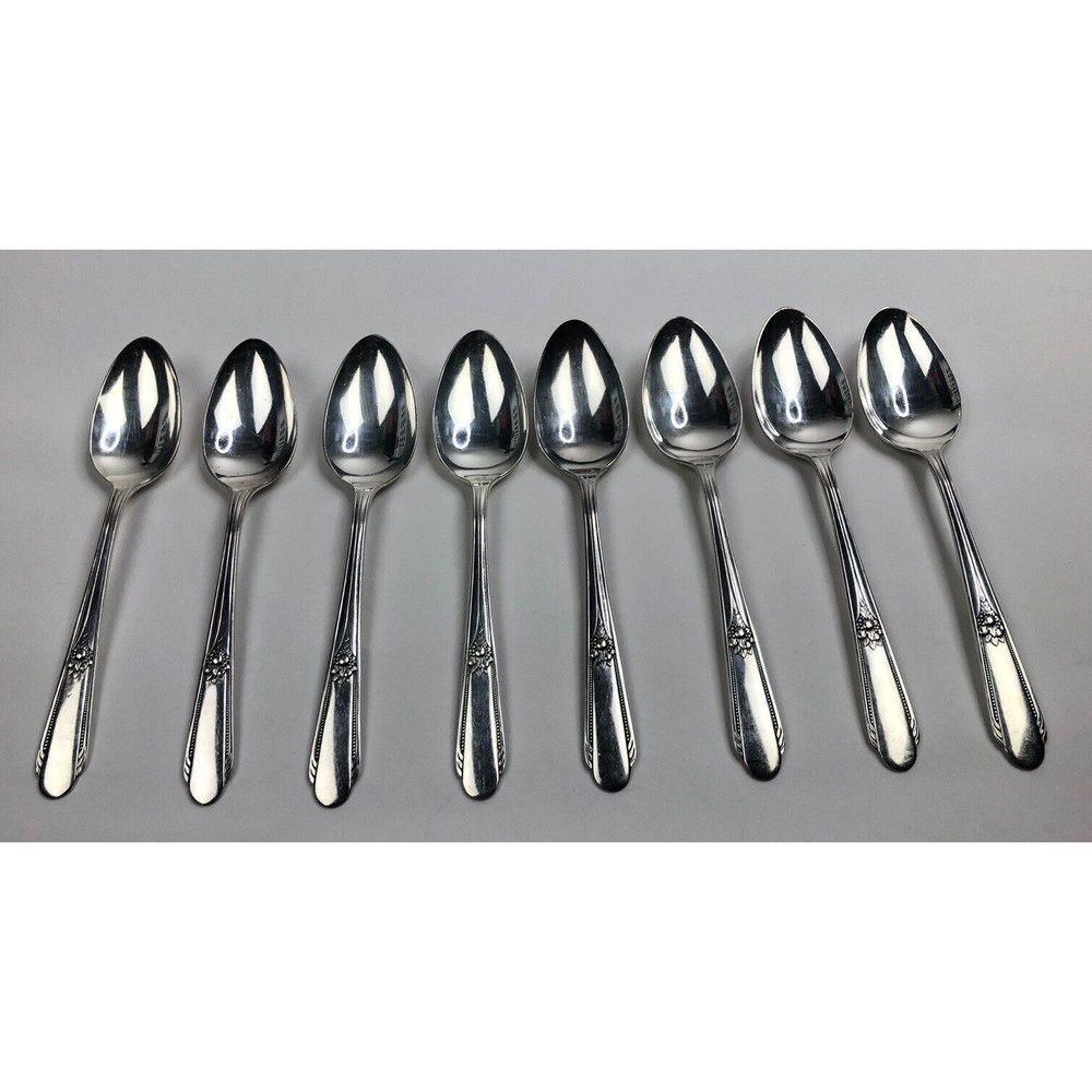 Vintage Wm Rogers A1 Plus IS 8 Spoons 7.5" EUC